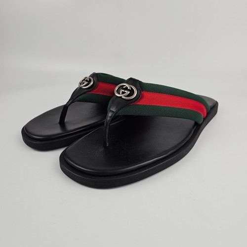 Gucci 880 black interlocking - $880,