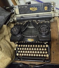 MACCHINA DA SCRIVERE D'EPOCA - ANTICA - ROYAL  Vintage 