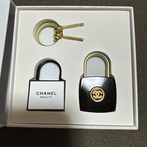Chanel novità lucchetto - chanel,