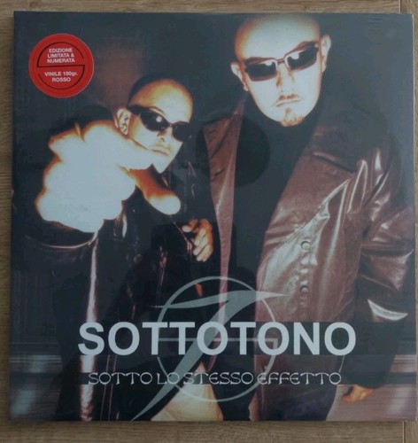Sottotono sotto stesso - sottotono,