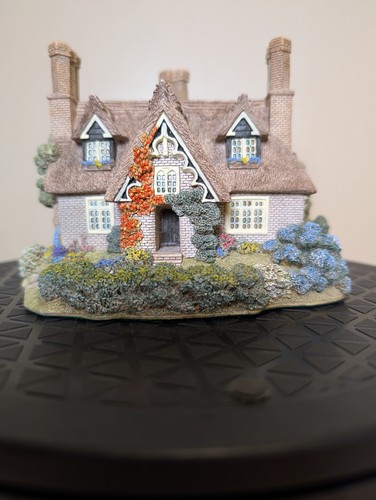 Lilliput lane saffron - lilliput,