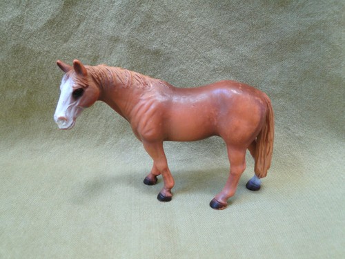 Statuina cavallo quarto