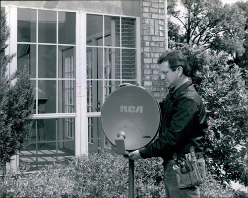 1993 photo satellite dish - 1993,