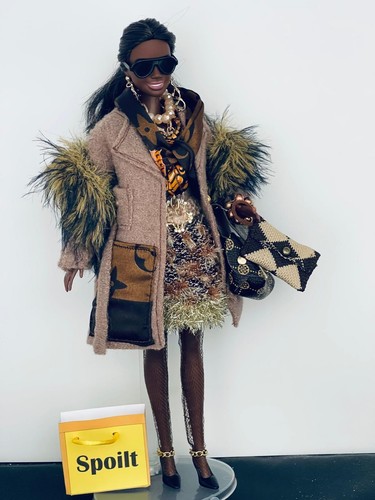 Barbie bambola con accessori