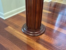 Statua artistica in legno