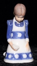 BING GRONDAHL B&G / ROYAL COPENHAGEN STATUINE DI PORCELLANA #2526