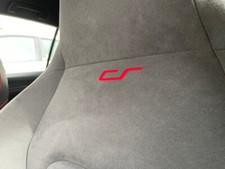 Logo "CS" per i 2 sedili