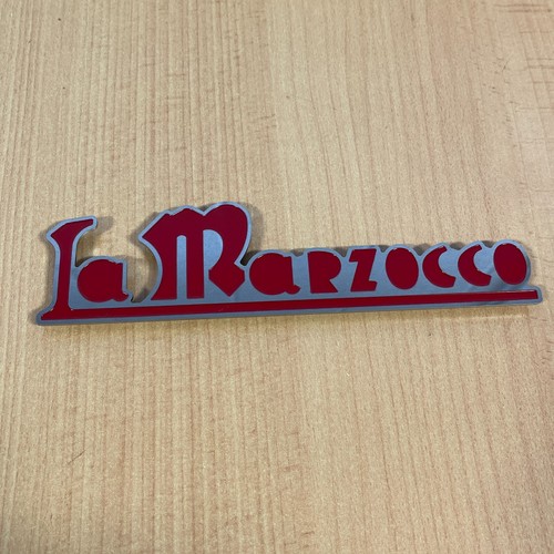 Distintivo logo retro rosso
