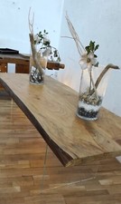 TAVOLO CON GAMBE IN VETRO E