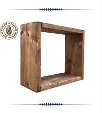 MENSOLA DA PARETE IN LEGNO REALIZZATA A MANO - DESIGN CUBO 28x24cm