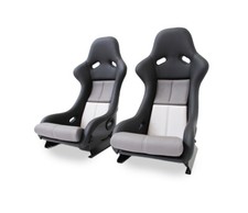 Sedili stile racing sportivo