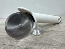 Vintage Tupperware Tagliapizza