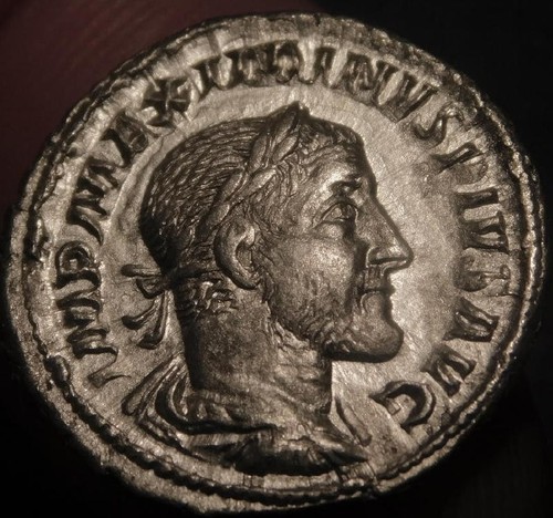 Mortwn maximinus denarius - mortwn,