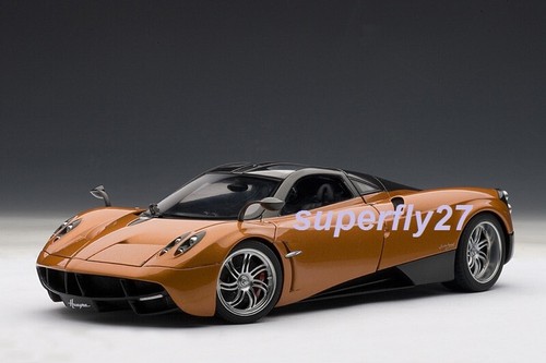 Autoart pagani huayra - 1:18,