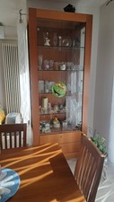 Vetrinetta con 4 ripiani in vetro e luce interna.Misure  92 x 44.4  h 2.27