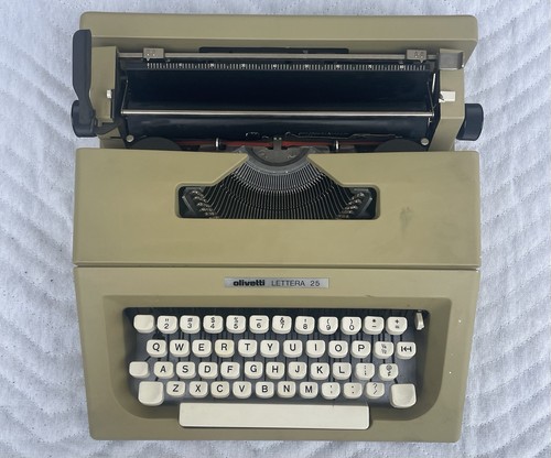 Macchina scrivere vintage - da,