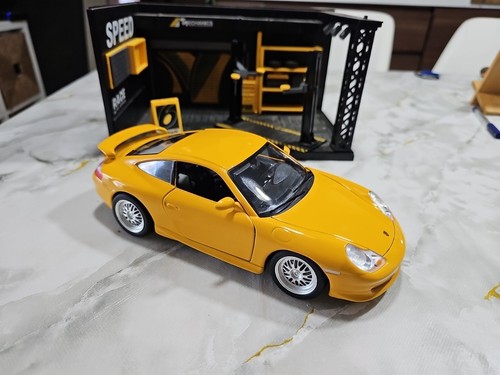 Burago 18 porsche 911 - 1/18, 1:18