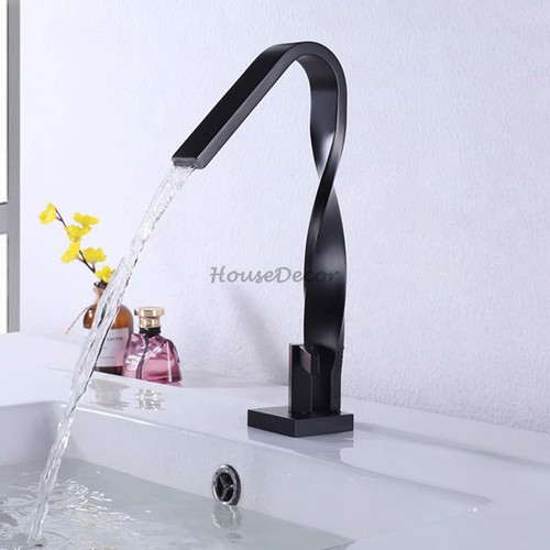 Rubinetto miscelatore lavabo