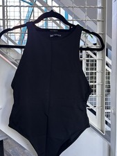 Figurbetonter Body von Zara