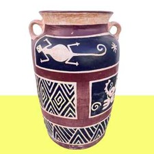 Vaso con disegni astratti, realizzato per chi cerca un elemento decorativo di...