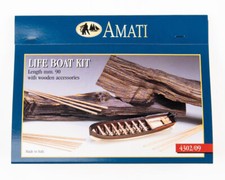 Scialuppa antica in legno e