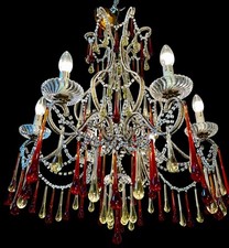 antico lampadario rosso