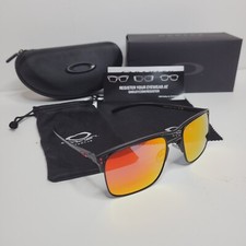 Occhiali da sole Oakley Holbrook Ti montatura titanio nero/arancione