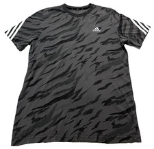 T-shirt uomo Adidas nera e