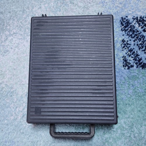 Contenitore cassette nastri