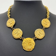 Collana medaglia logo CHANEL