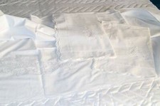 Lenzuolo sopra più federe matrimoniale Bassetti in cotone bianco con ricami