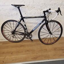 Bici da strada in carbonio