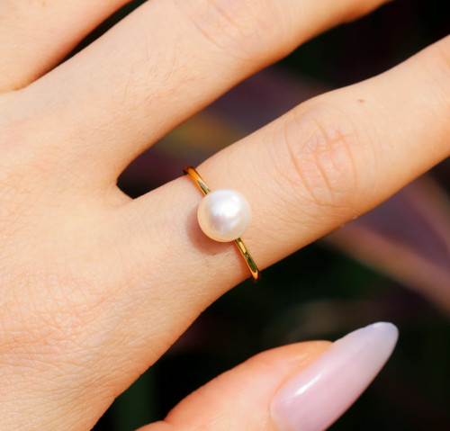 Anello minimalista con perle