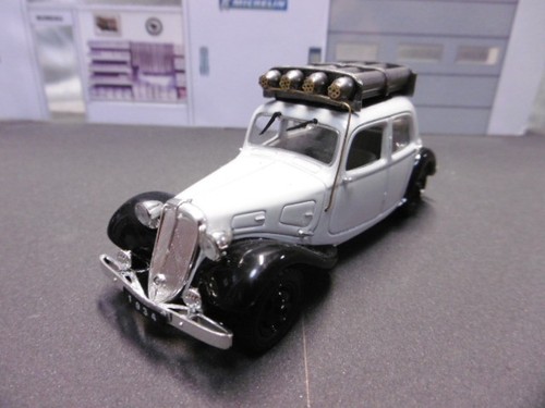 Citroën traction gazogène - 7a,