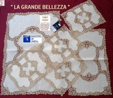 Centri fatti a mano pizzo tombolo e cantù con rose e perle a rialzo rettangolari