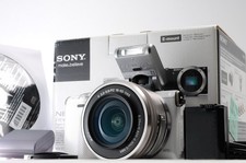 Kit fotocamera mirrorless Sony