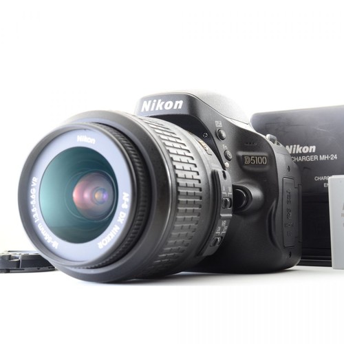 *Fotocamera reflex digitale