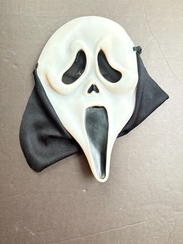 Maschera viso fantasma urlo