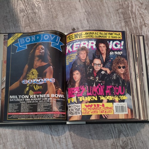 Kerrang magazines binder - 🌟kerrang!,