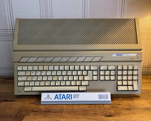 Espositore atari 1040 - atari, st