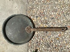 Antico coperchio per pentola casseruola in rame e ferro battuto raro vintage