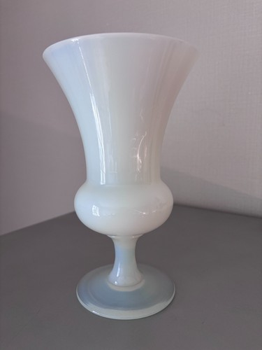 Vase opaline bleutée - vase,
