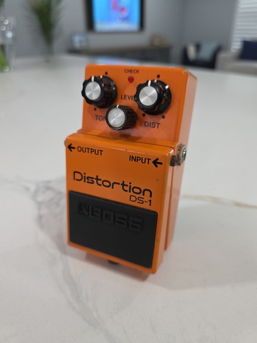 Boss distortion pedale - ds-1,
