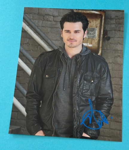 Michael malarkey vampire - michael,
