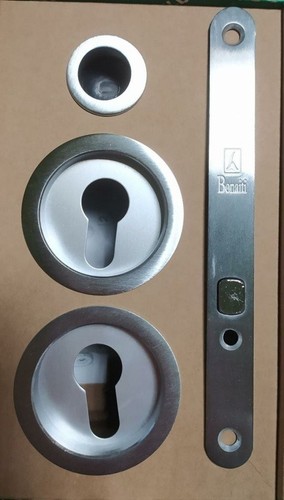 Serratura per porta scorrevole
