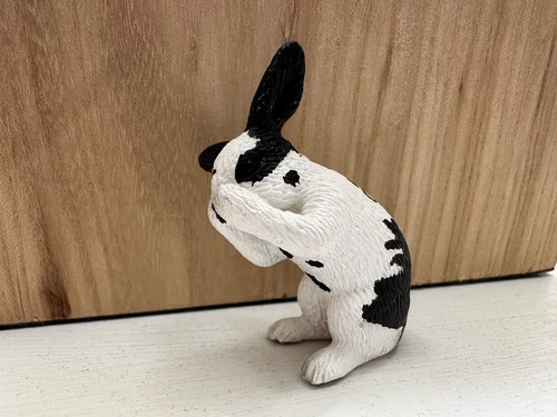 Schleich 13698 rabbit - 13698, grooming
