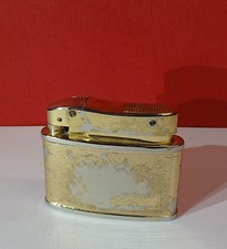 Vecchio accendino a benzina