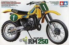 T.AMIYA 1/12 SUZUKI RM 250