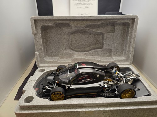 Autoart pagani zonda r - autoart,
