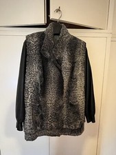 Giacca astrakan con maniche in pelle 3/4